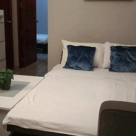 2-Bedroom Boutique City Condo - Newly Renovated! 세부 외부 사진