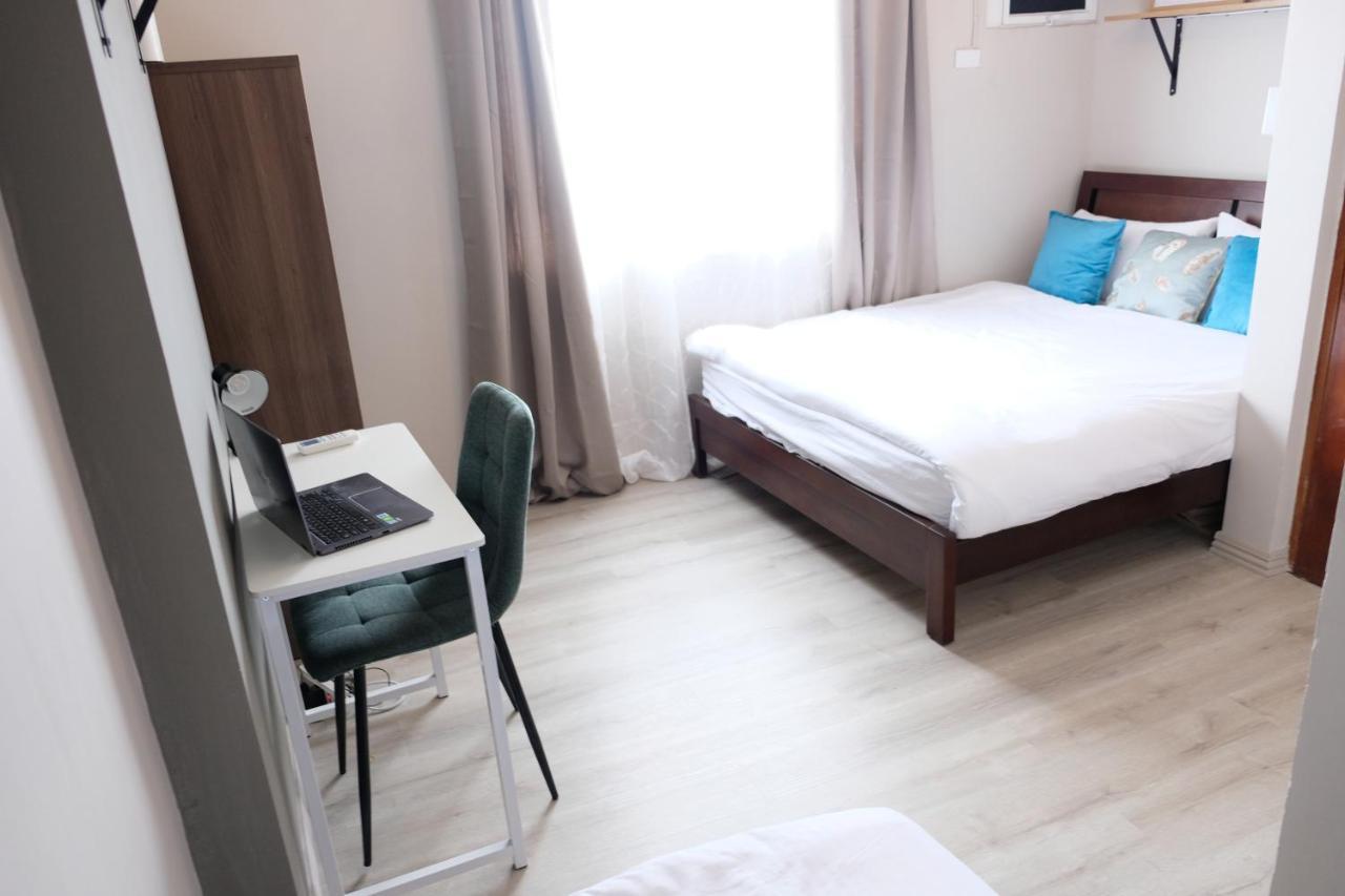 2-Bedroom Boutique City Condo - Newly Renovated! 세부 외부 사진