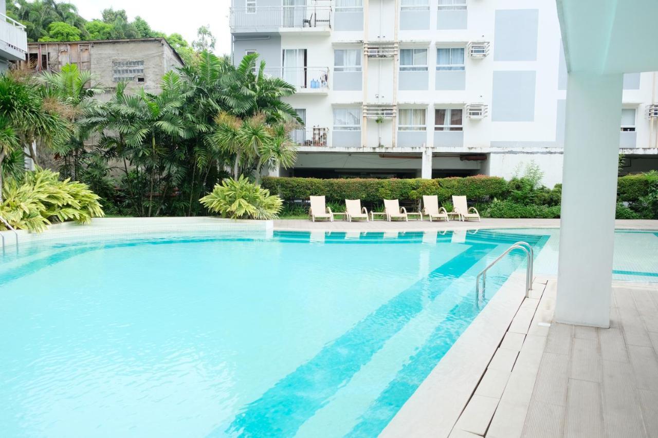 2-Bedroom Boutique City Condo - Newly Renovated! 세부 외부 사진