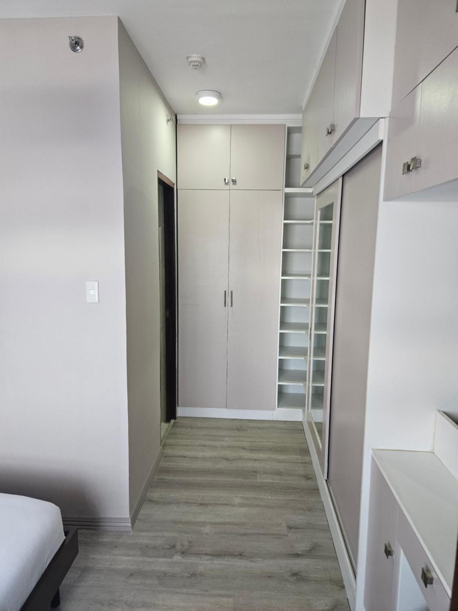 2-Bedroom Boutique City Condo - Newly Renovated! 세부 외부 사진