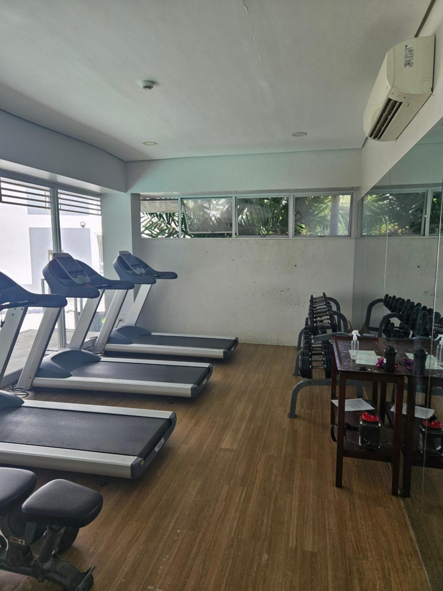 2-Bedroom Boutique City Condo - Newly Renovated! 세부 외부 사진